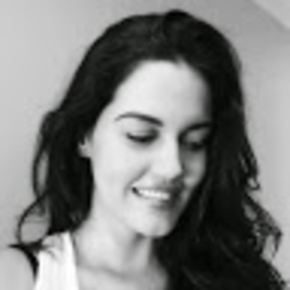 Meet your Posher, Mariana - Picture 1 of 1